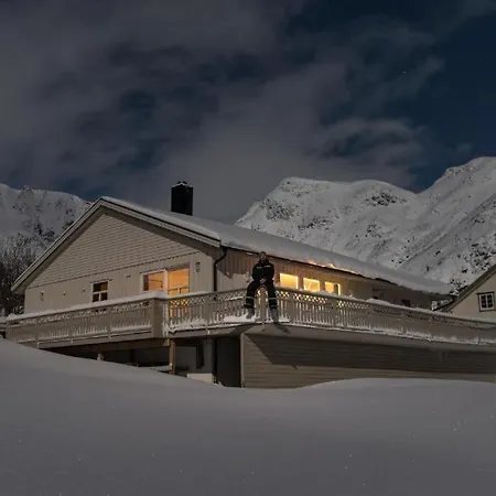 Lyngen Flexible Living - Alpine At The Start Of The Mountain *