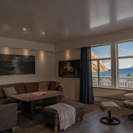Lyngen Flexible Living - Alpine At The Start Of The Mountain * Koppangen